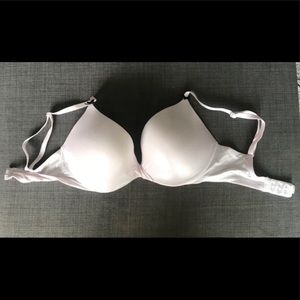 Victoria’s Secret 32D